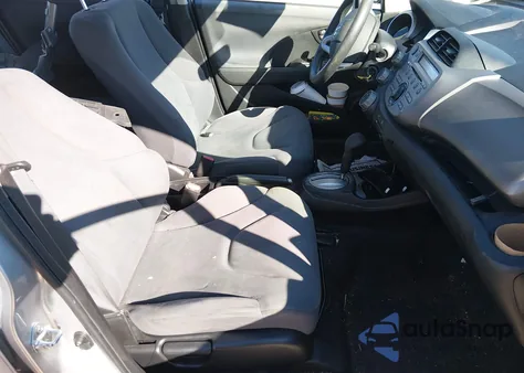 2013 Honda Fit из США, поврежденный, VIN JHMGE8H36DC056069